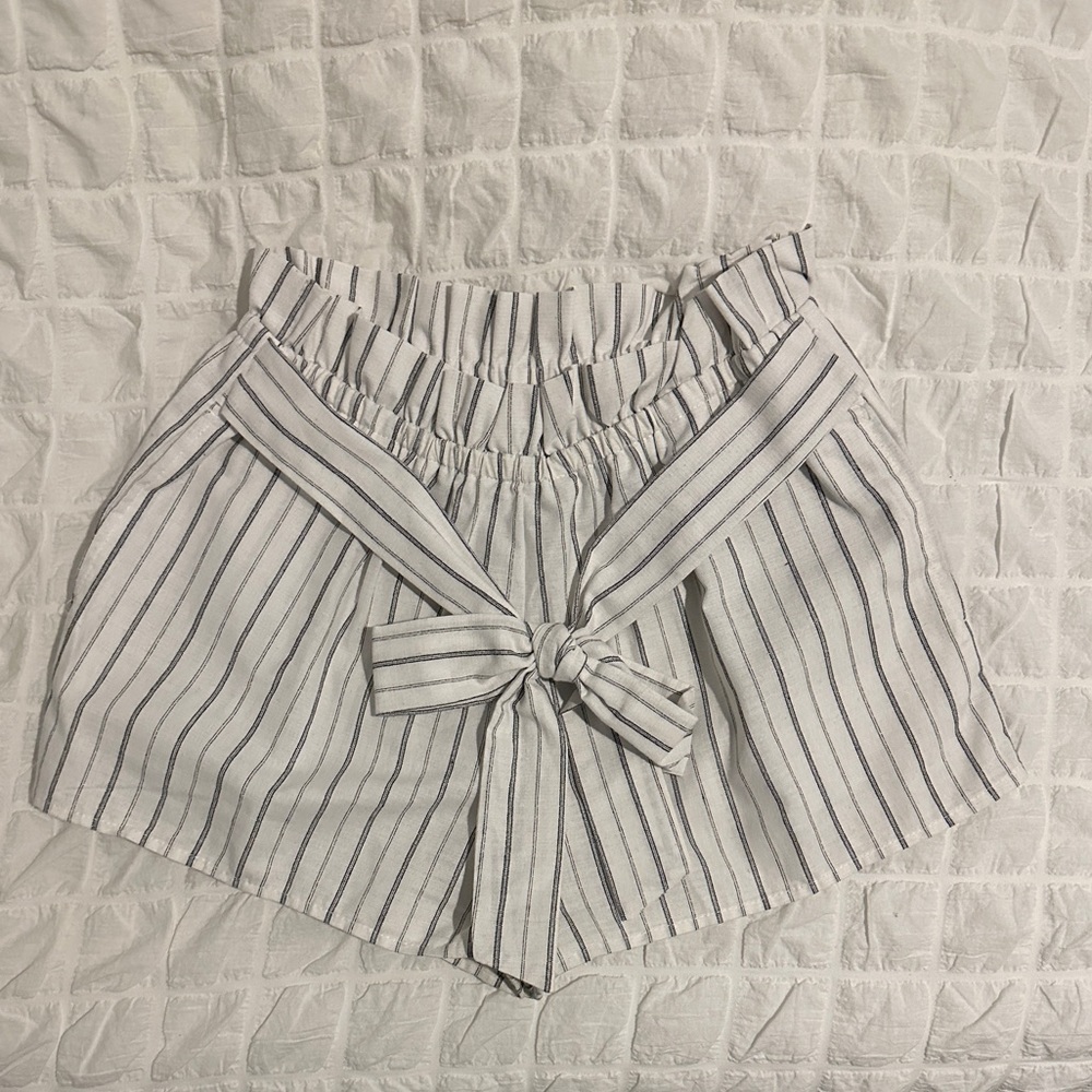 Boutique Shorts with Bow